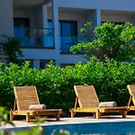Couette-café Mare Alba 3*