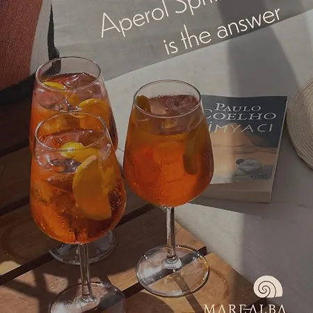 Mare Alba Couette-café